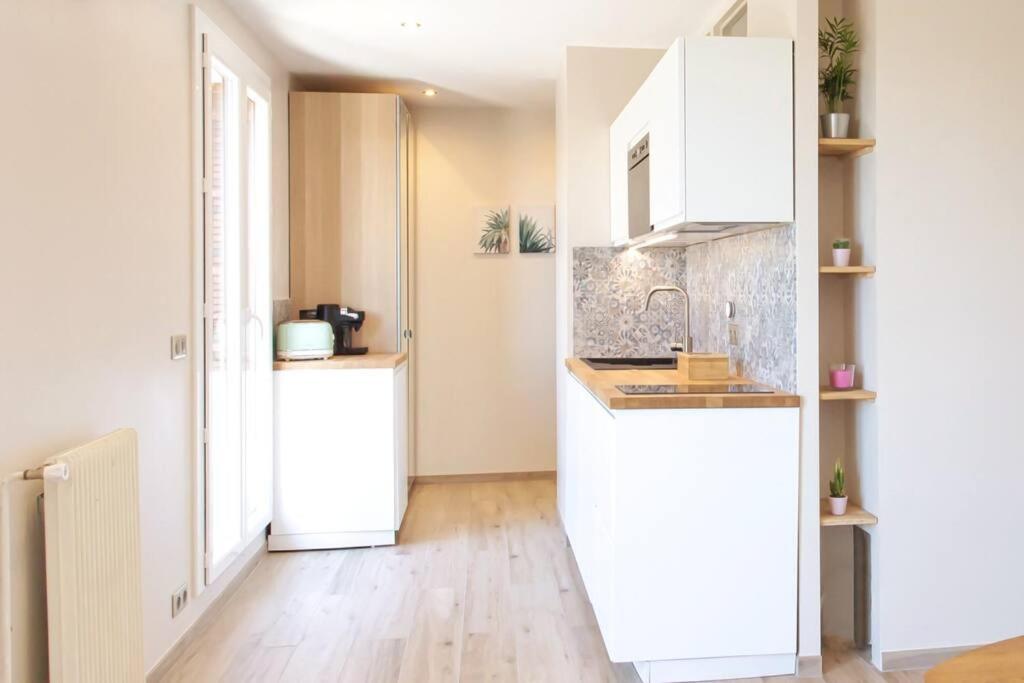 Apartment L36 Sea View Terrace 10min Walking To Sea/parking & Ac Nizza